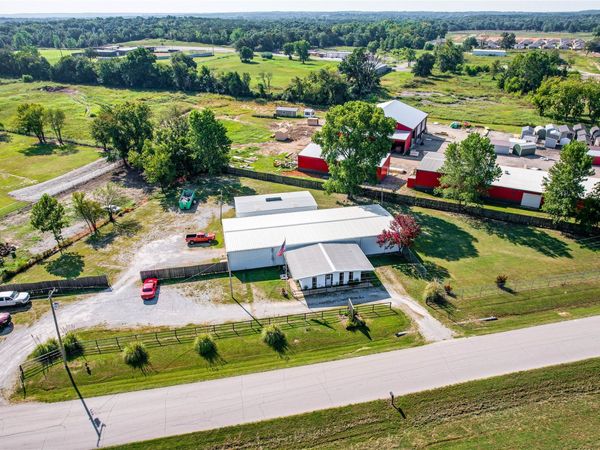 710 Industrial Road , Bristow, OK 74010