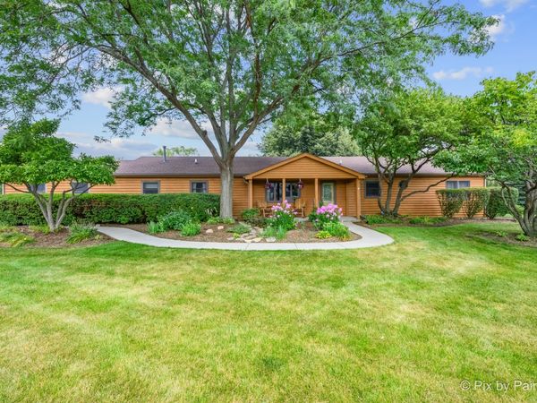 2116 N Pebble Drive , McHenry, IL 60051