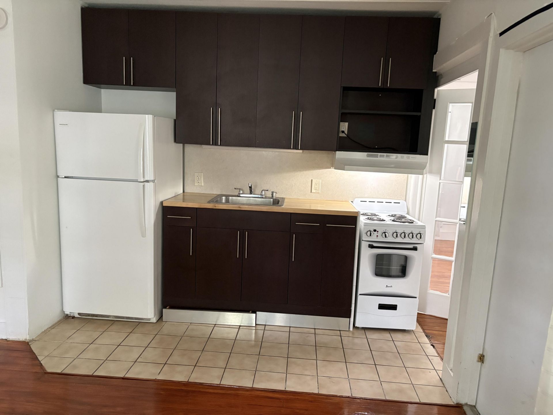 1912 Arthur Street, Unit B, Hollywood, FL 33020 Photo