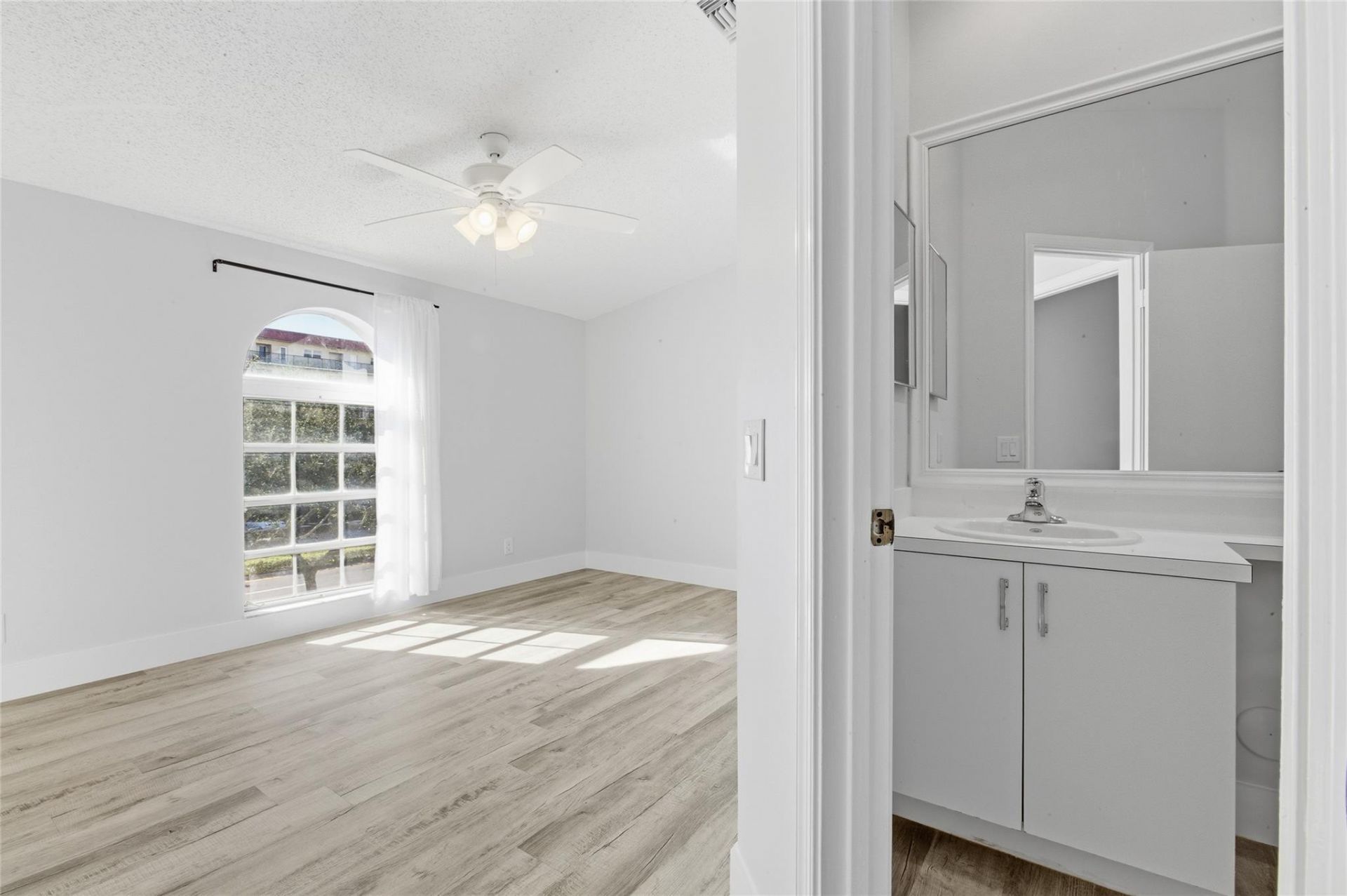 2381 NE 14th Street Causeway, Unit 206, Pompano Beach, FL 33062 Photo