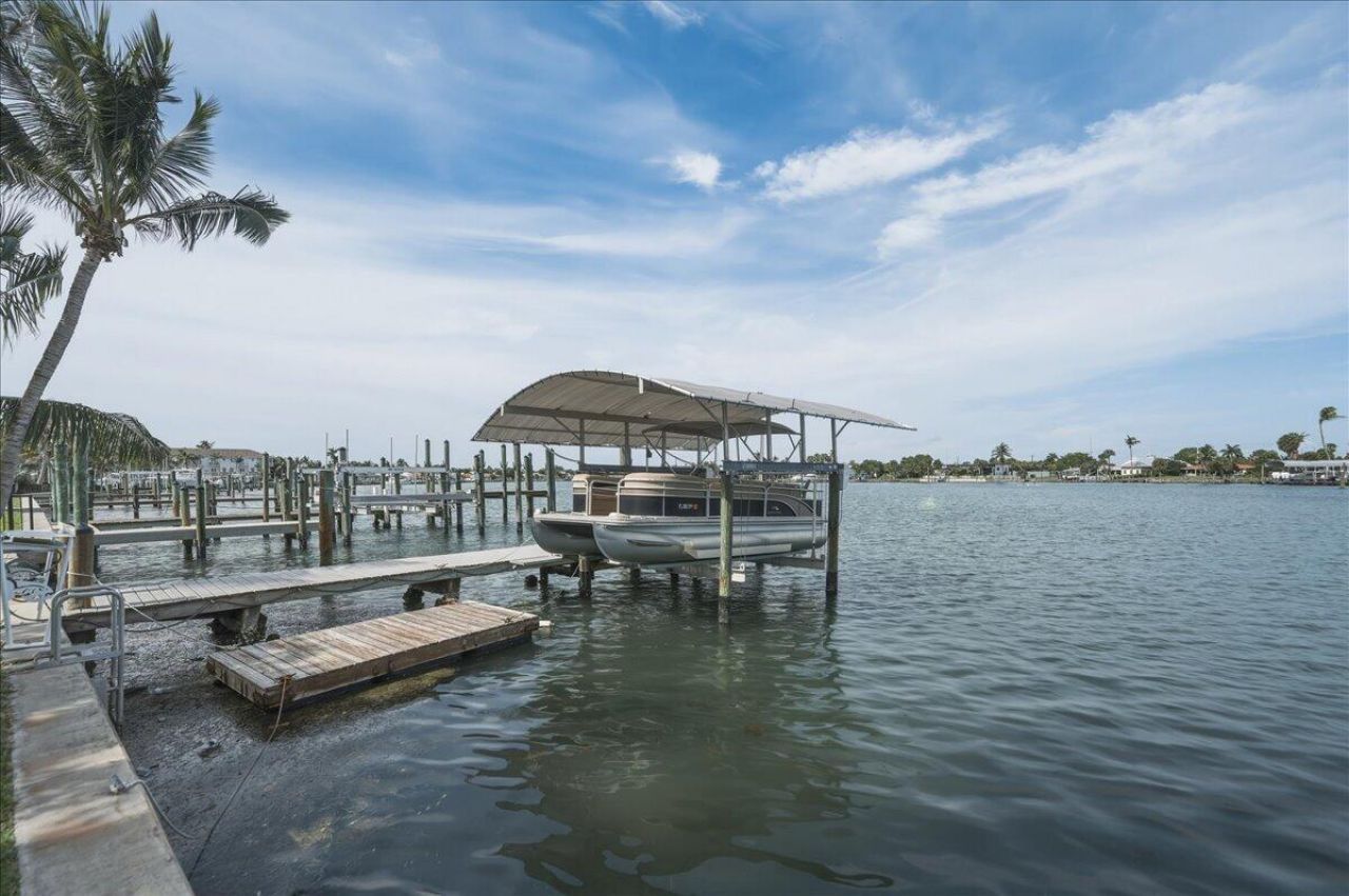 309 Fernandina Street, Hutchinson Island, FL 34949 Photo