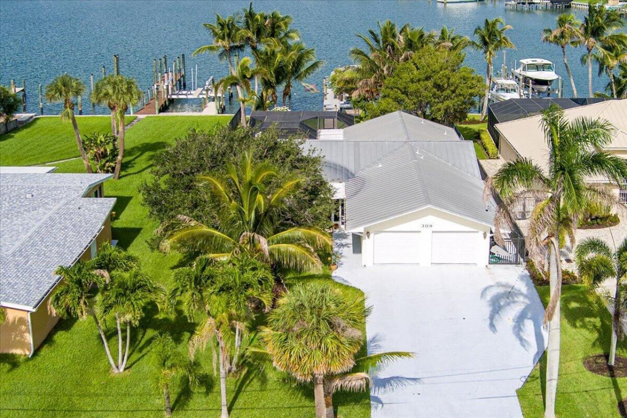 309 Fernandina Street, Hutchinson Island, FL 34949 Photo
