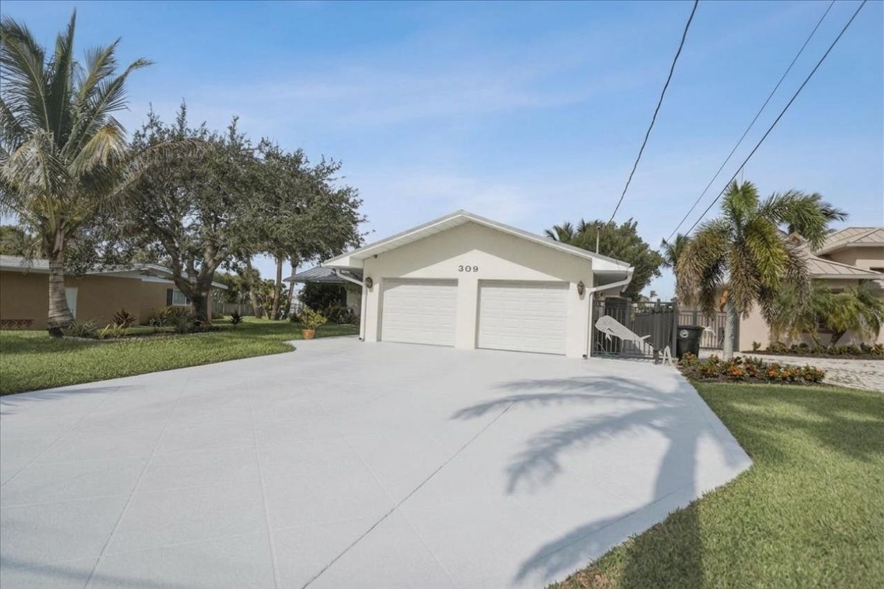 309 Fernandina Street, Hutchinson Island, FL 34949 Photo