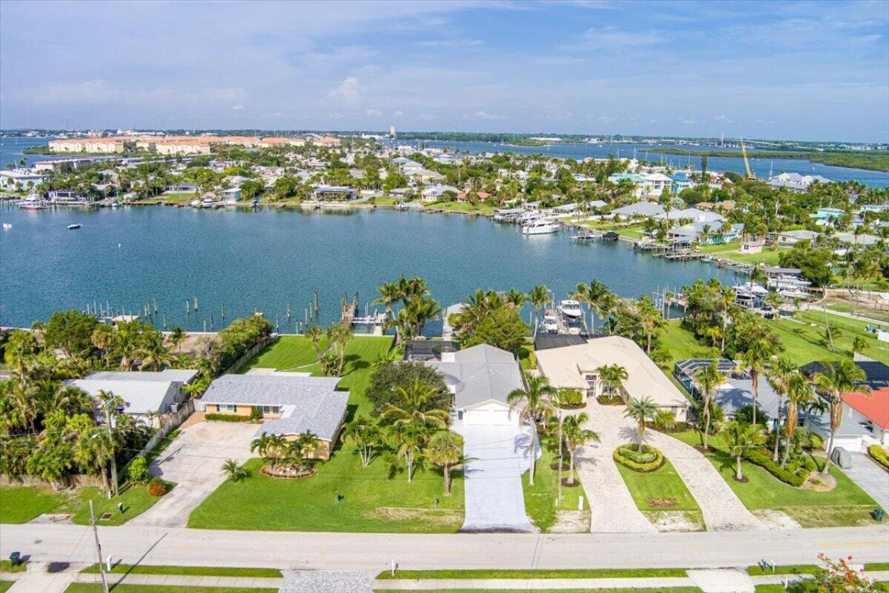 309 Fernandina Street, Hutchinson Island, FL 34949 Photo