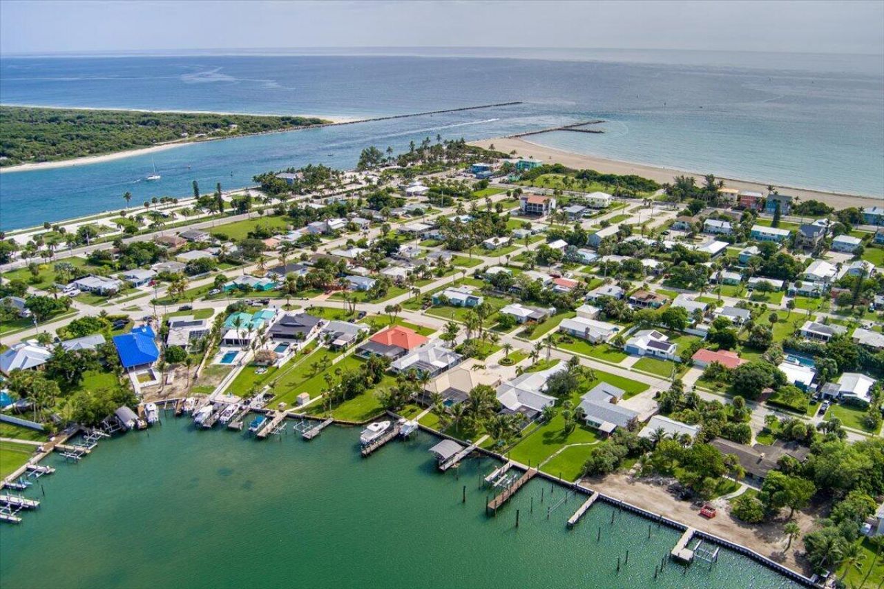 309 Fernandina Street, Hutchinson Island, FL 34949 Photo