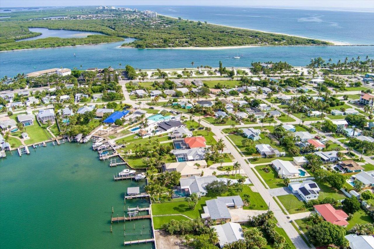 309 Fernandina Street, Hutchinson Island, FL 34949 Photo