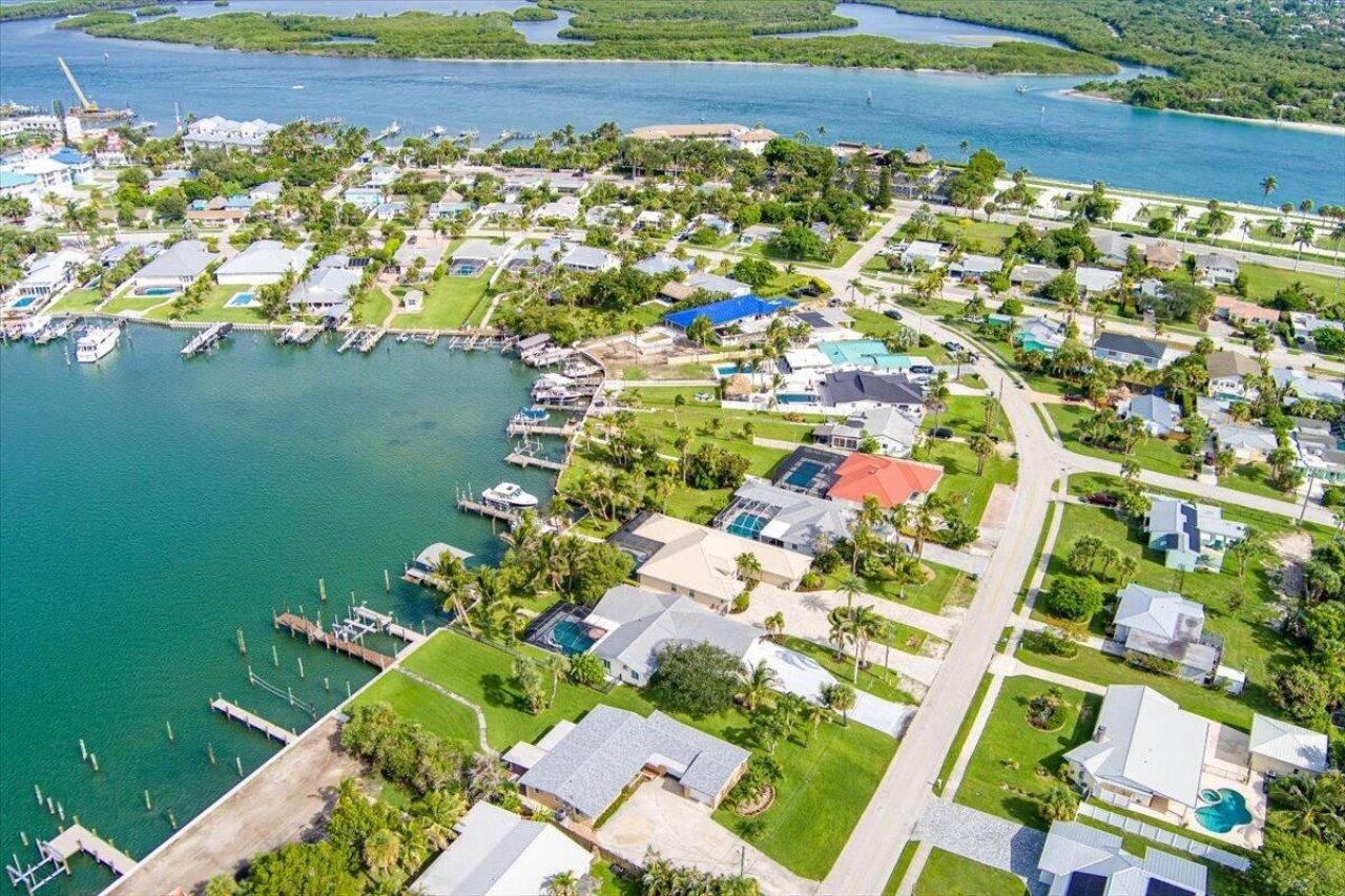 309 Fernandina Street, Hutchinson Island, FL 34949 Photo