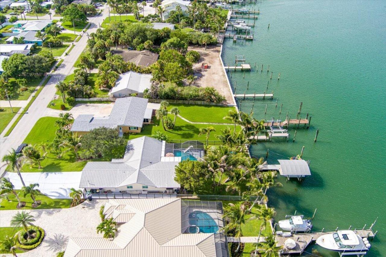 309 Fernandina Street, Hutchinson Island, FL 34949 Photo