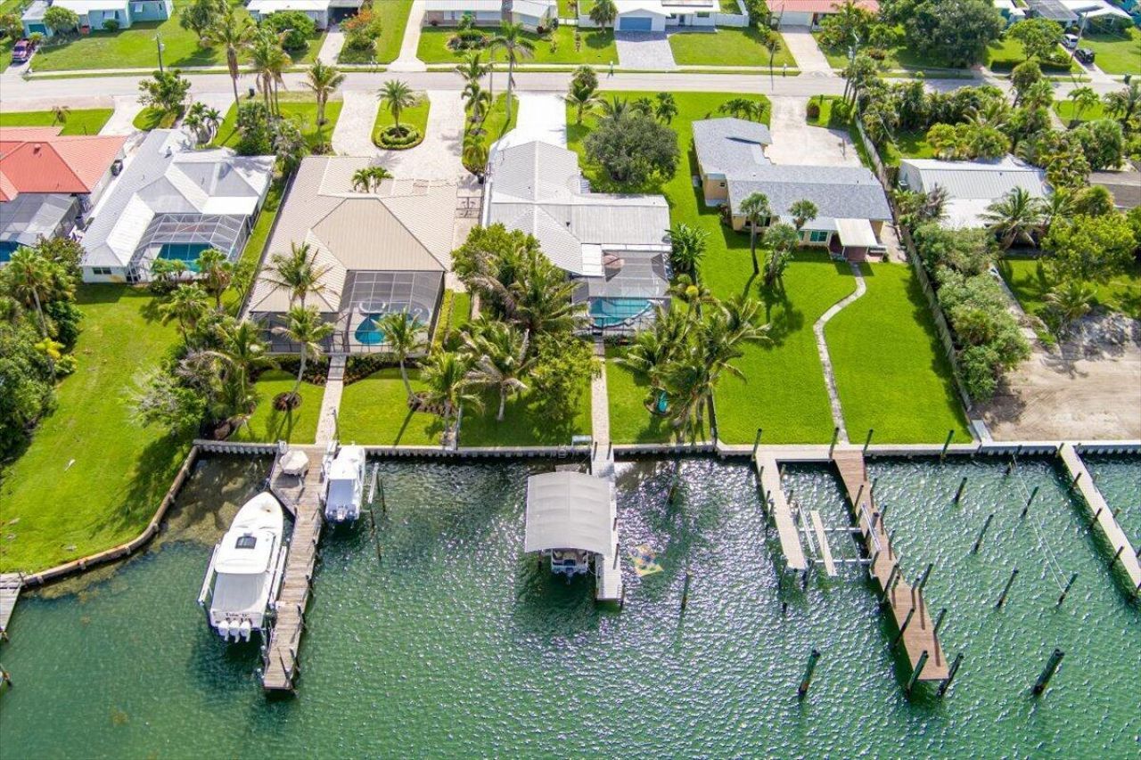 309 Fernandina Street, Hutchinson Island, FL 34949 Photo