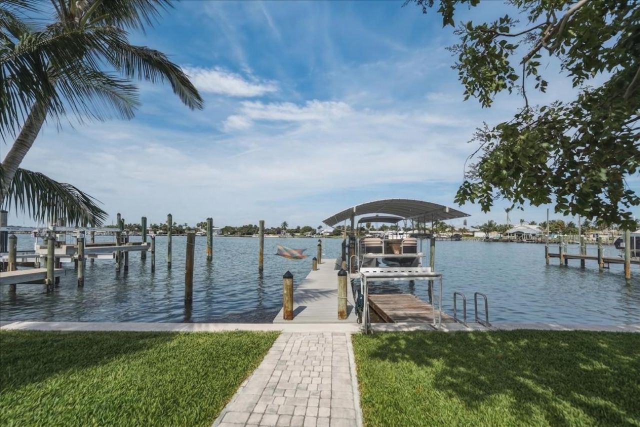 309 Fernandina Street, Hutchinson Island, FL 34949 Photo