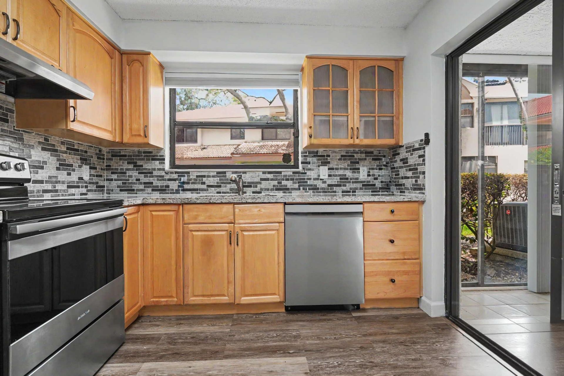 3405 Emerald Oaks Drive, Hollywood, FL 33021 Photo