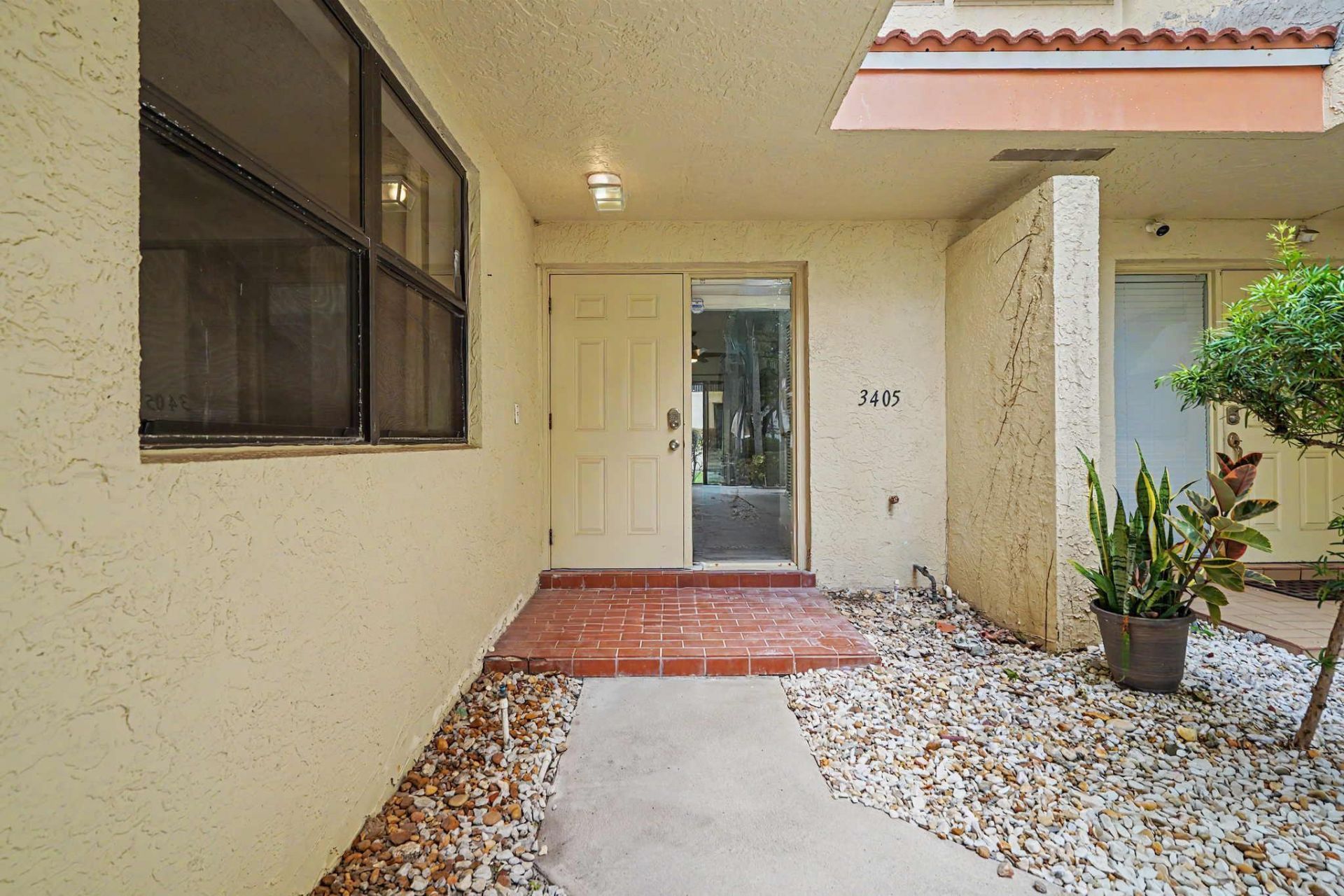 3405 Emerald Oaks Drive, Hollywood, FL 33021 Photo
