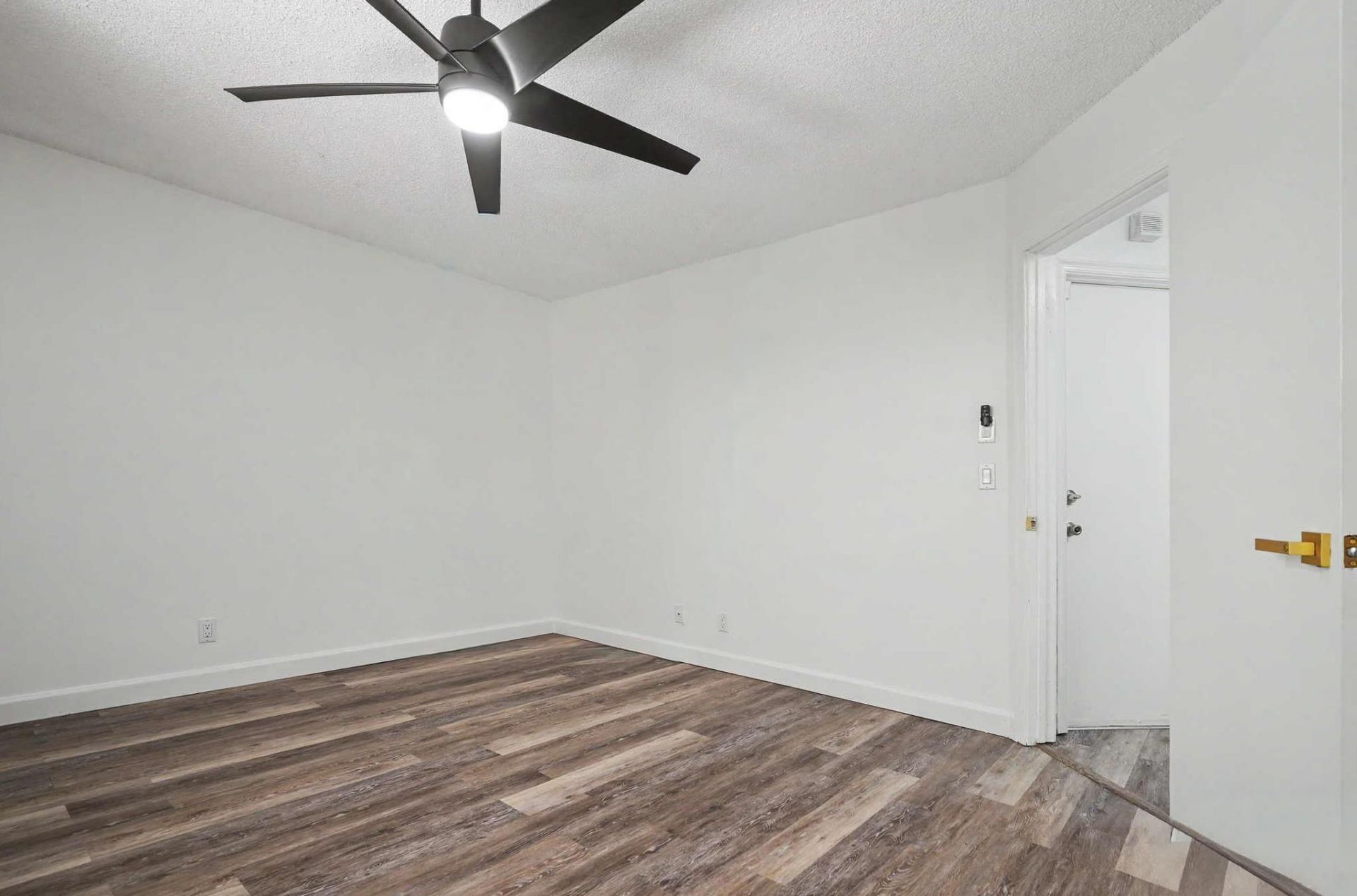 3405 Emerald Oaks Drive, Hollywood, FL 33021 Photo