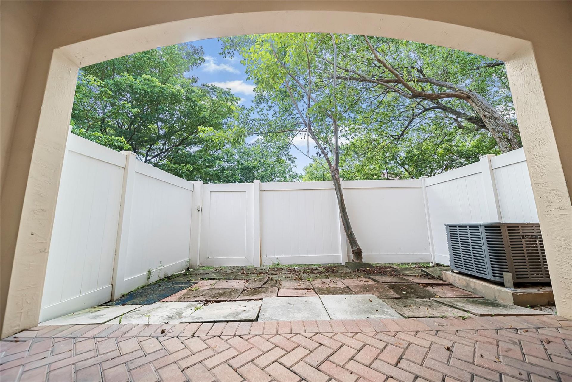 6603 Catalina Lane, Tamarac, FL 33321 Photo