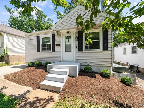 1322 Fairmount Court, St Louis, MO 63139