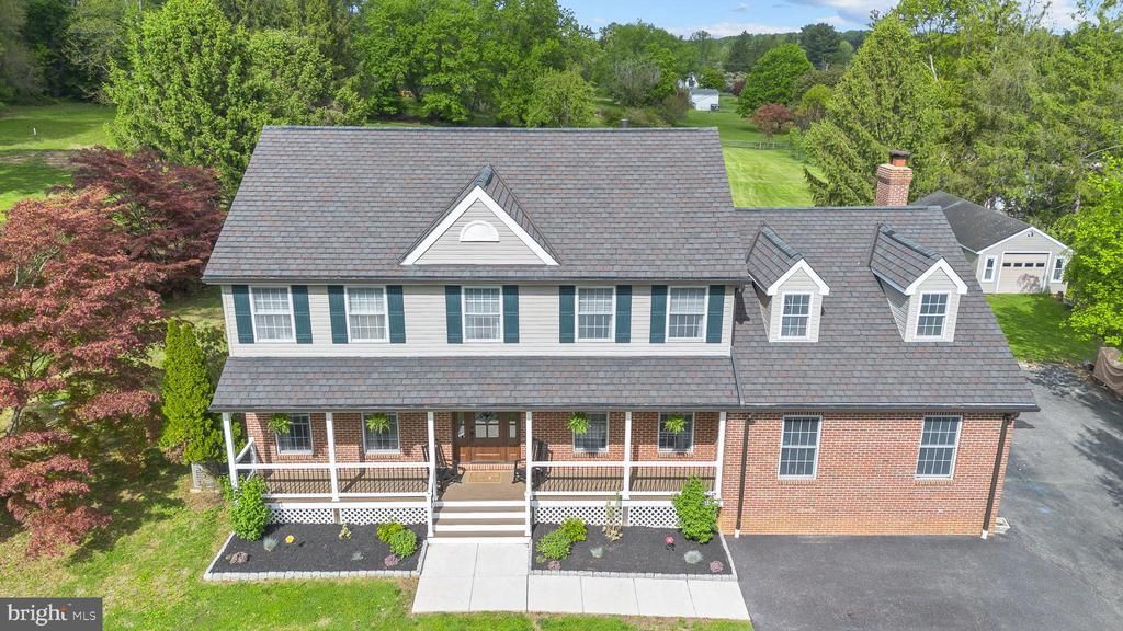 1085 FOREST LANE , GLEN MILLS, PA 19342