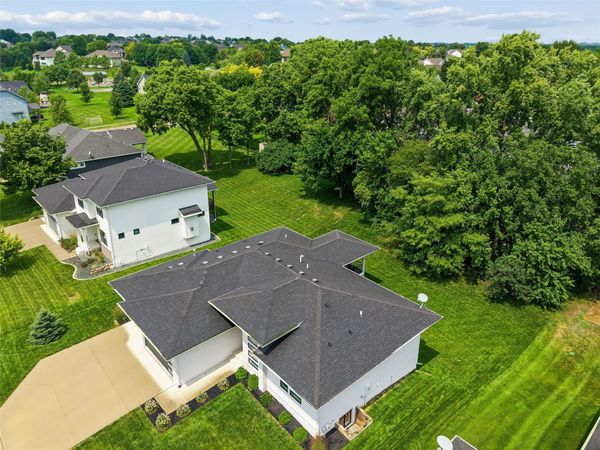 14415 Sheridan Avenue, Urbandale, IA 50323