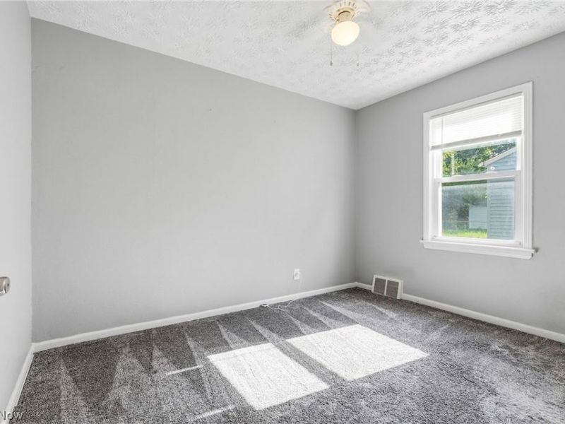 16705 Raymond Street, Maple Heights, OH 44137 Photo 17