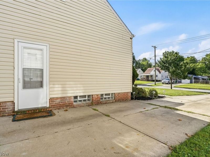 16705 Raymond Street, Maple Heights, OH 44137 Photo 34