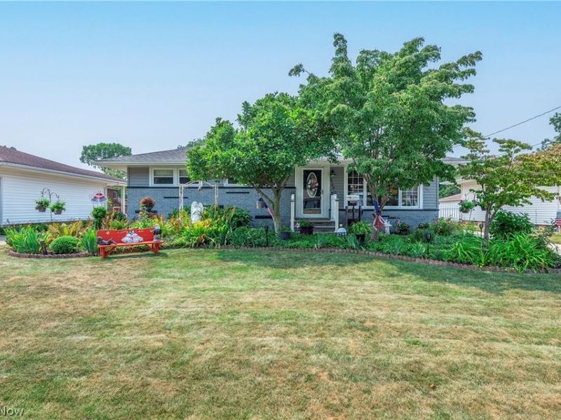 3740 Higley Road, Rocky River, OH 44116 Photo 1