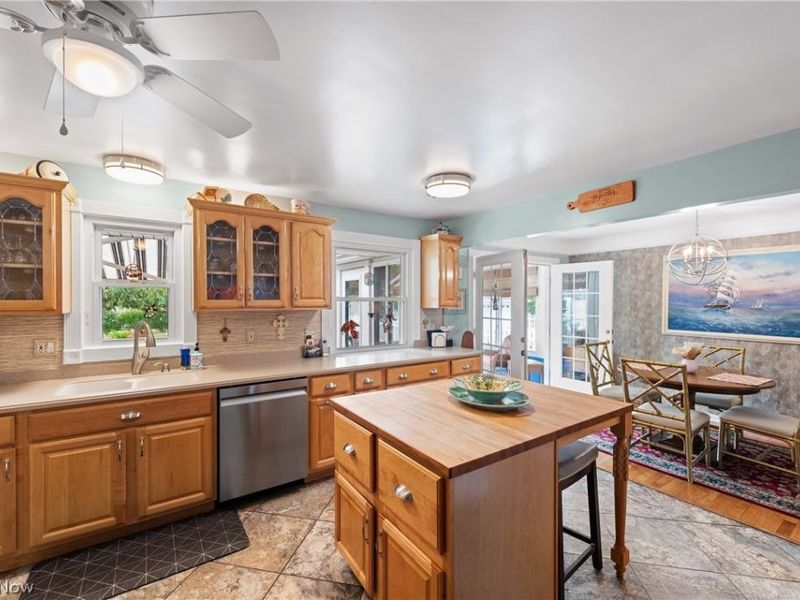 3740 Higley Road, Rocky River, OH 44116 Photo 4