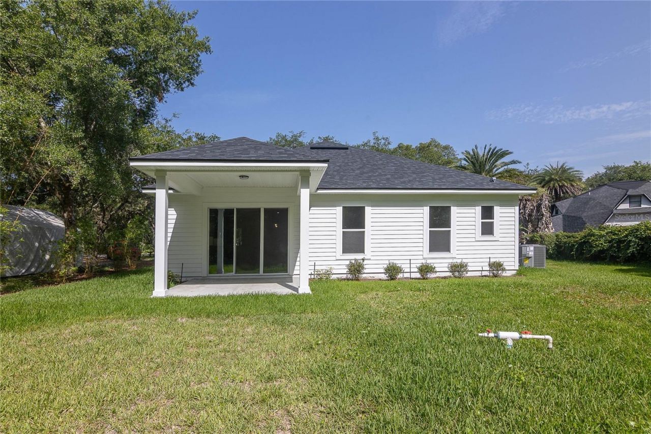 102 Orange Tree Road, East Palatka, FL 32131 Photo
