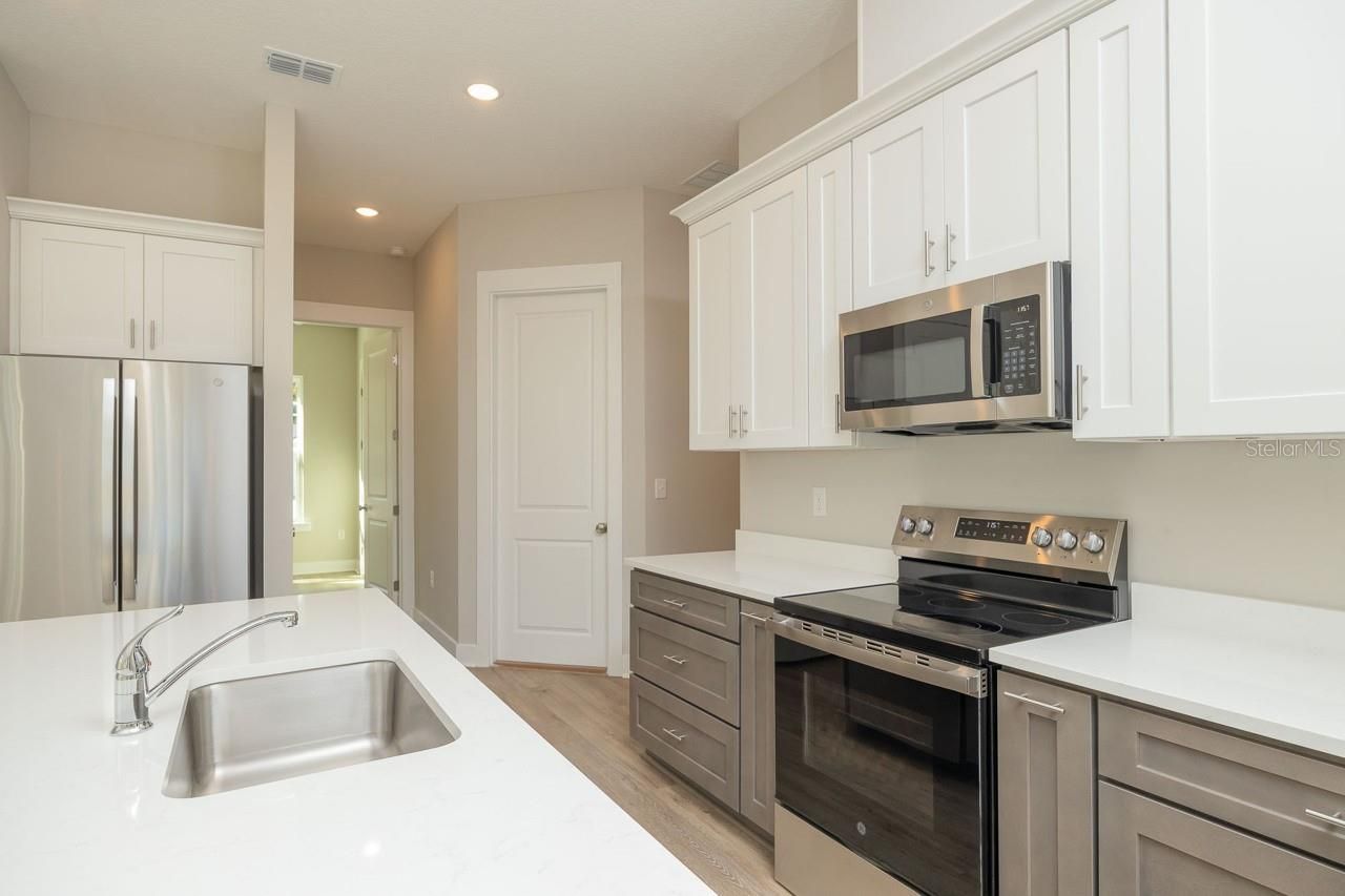102 Orange Tree Road, East Palatka, FL 32131 Photo
