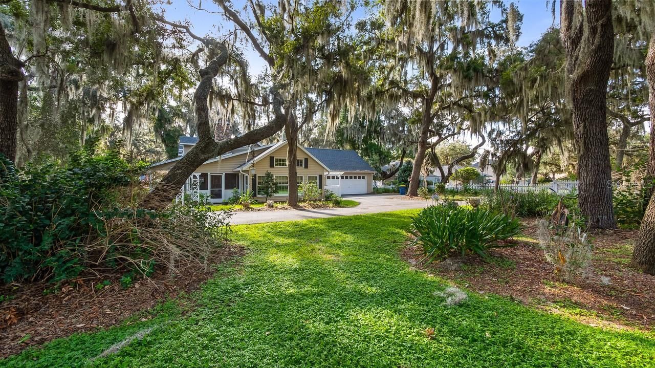 403 Mission Lane, Howey in the Hills, FL 34737 Photo