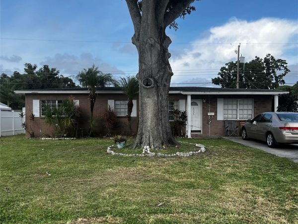 4905 ELDORADO DR , TAMPA, FL 33615