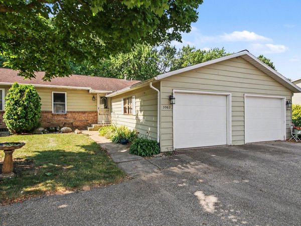 3962 Monte Carlo Court SE, Unit 9, Kentwood, MI 49512