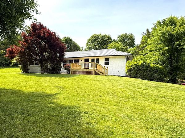 9608 Asheville Hwy, Strawberry Plains, TN 37871