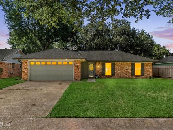 5302 Goldenrod Circle, Bossier City, LA 71112