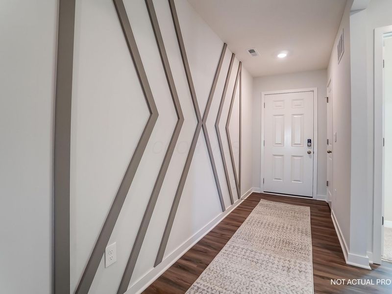 1120 Sherwood Loop , Bellefontaine, OH 43311 Photo 3