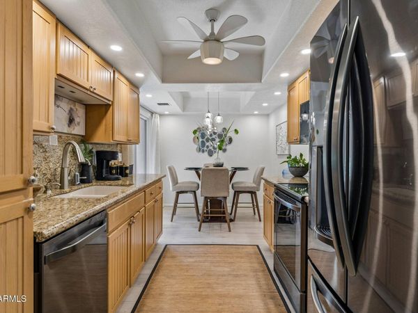 12212 N Paradise Village Parkway S, Unit 136, Phoenix, AZ 85032
