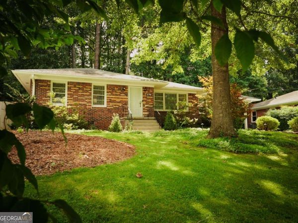 579 N Superior Avenue, Decatur, GA 30033