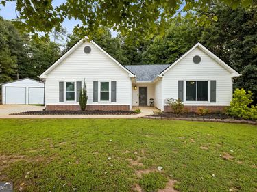 6253 Glen Port Circle, Flowery Branch, GA 30542