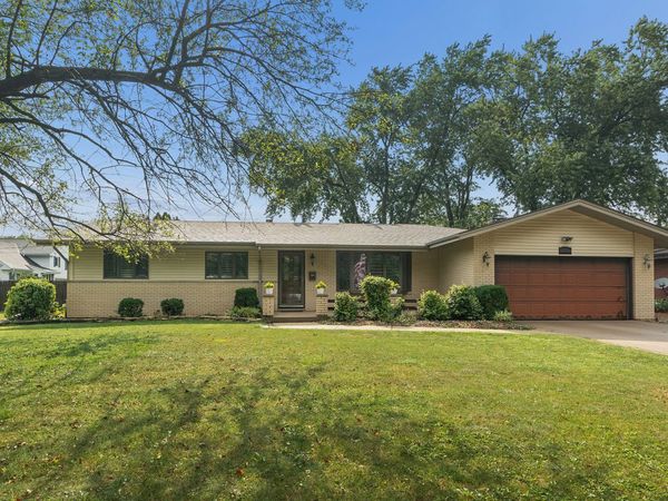 705 Tana Lane , Joliet, IL 60435