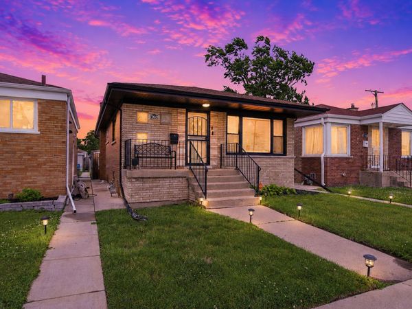 12631 S Justine Street , Calumet Park, IL 60827