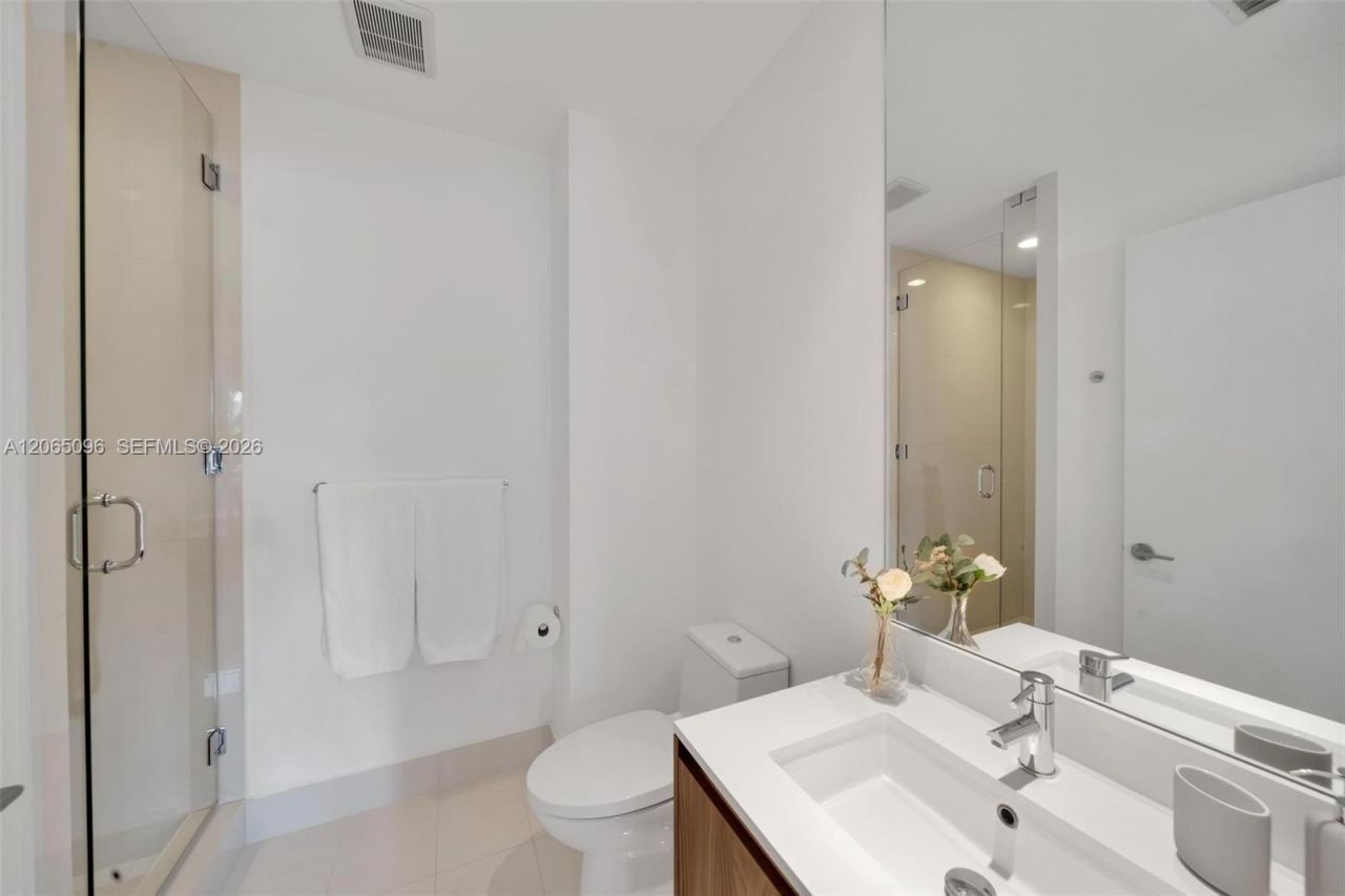 480 NE 31st St , Unit 605, Miami, FL 33137 Photo
