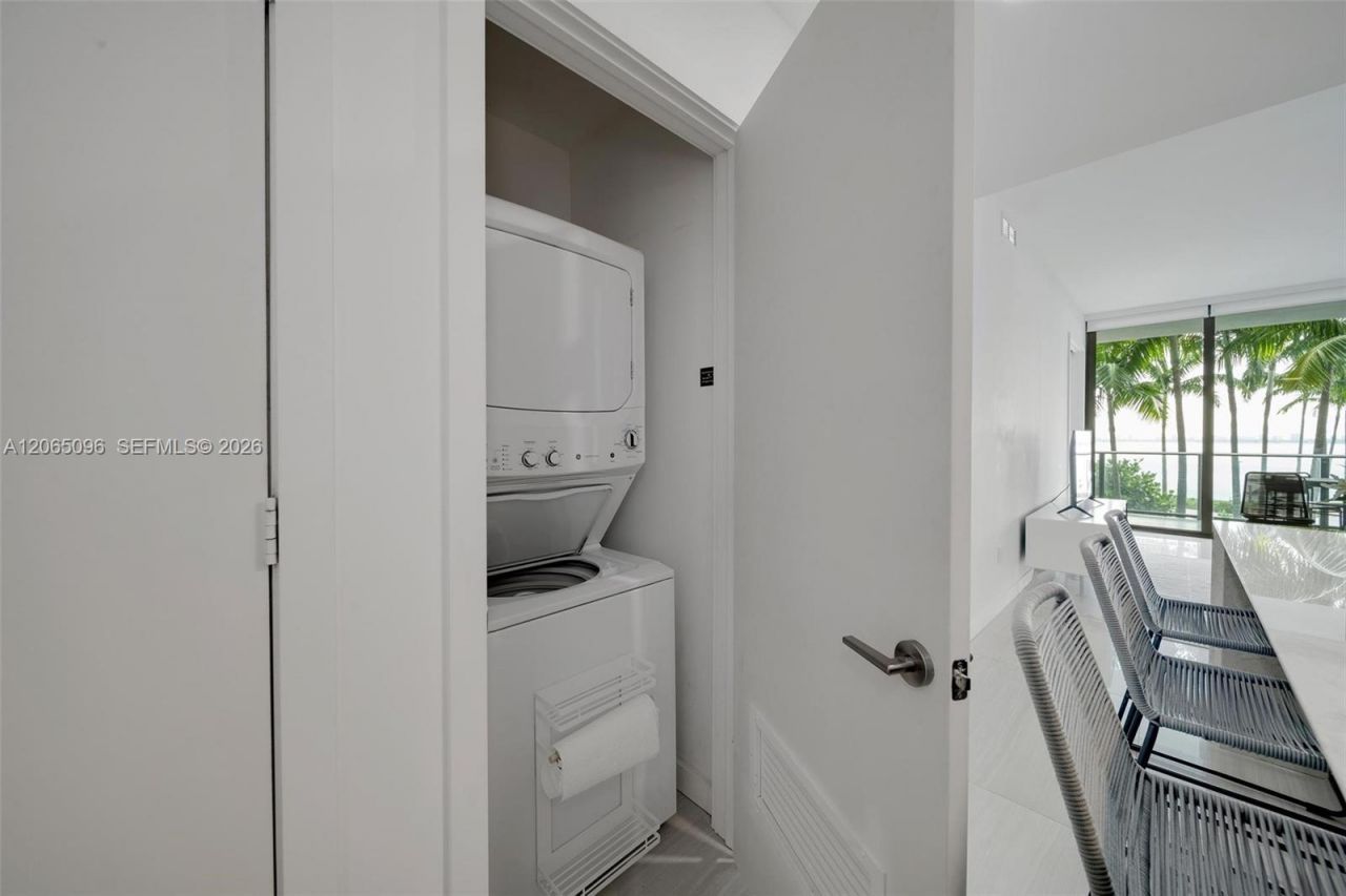 480 NE 31st St , Unit 605, Miami, FL 33137 Photo