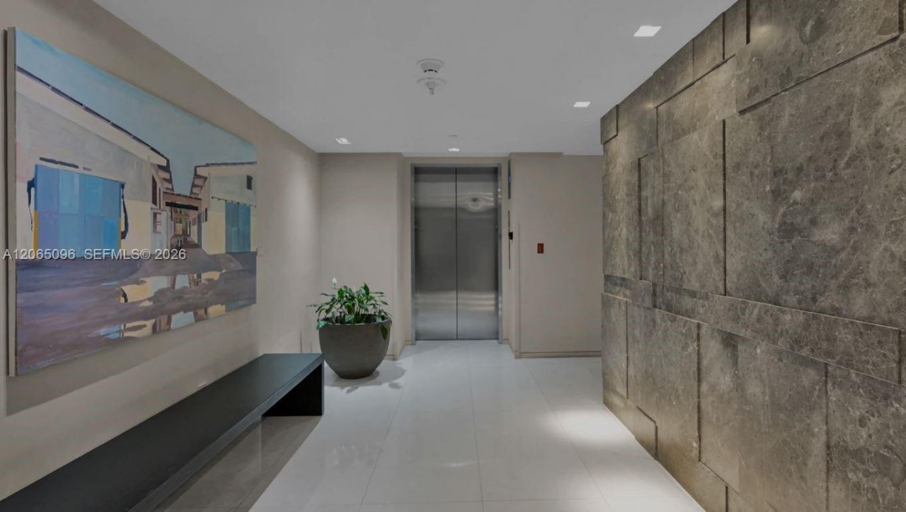 480 NE 31st St , Unit 605, Miami, FL 33137 Photo