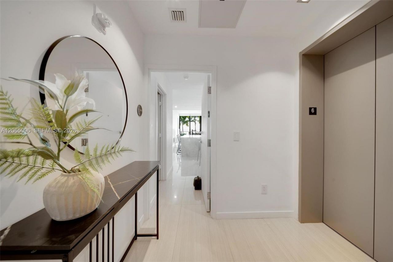 480 NE 31st St , Unit 605, Miami, FL 33137 Photo