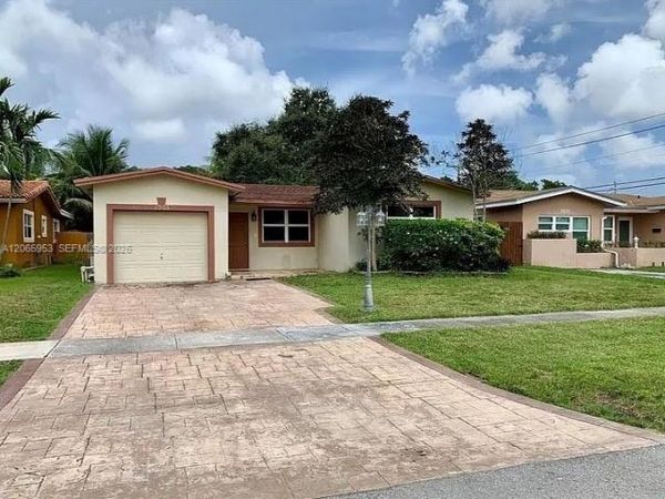 1905 N 47th Ave, Hollywood, FL 33021