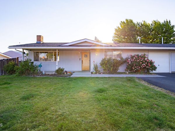 10336 Wright Avenue, Klamath Falls, OR 97603