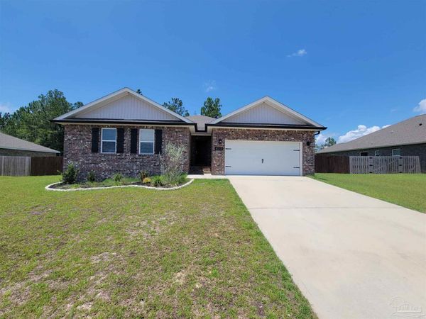 8016 Twin Cedar Dr, Milton, FL 32583