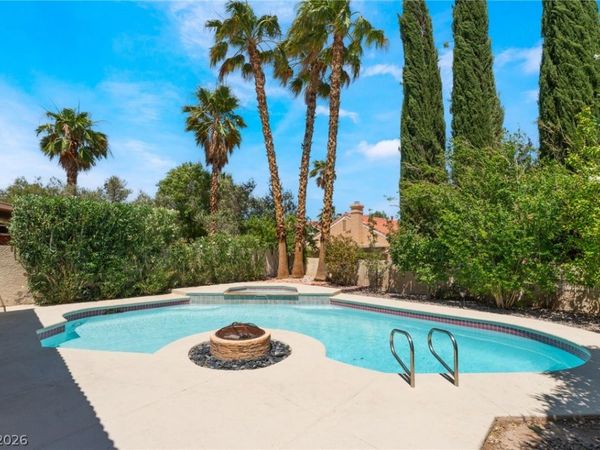 3024 Cloverbrook Street, Las Vegas, NV 89117