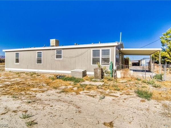 320 W Comstock Circle , Pahrump, NV 89048