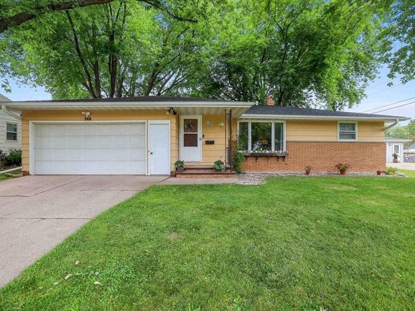 742 WESTWOOD DRIVE, De Pere, WI 54115