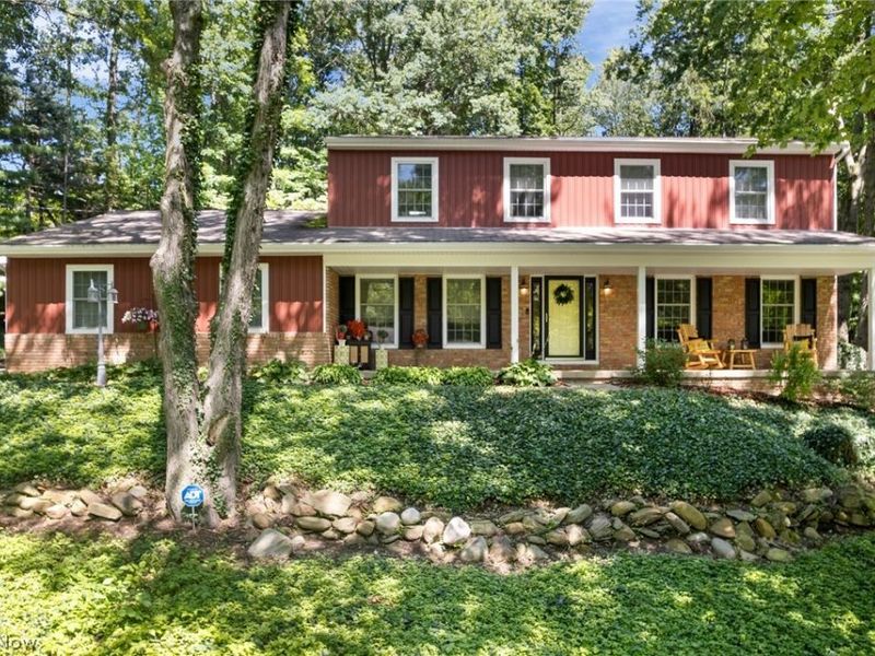 925 Sandin Road, Akron, OH 44333 Photo 1