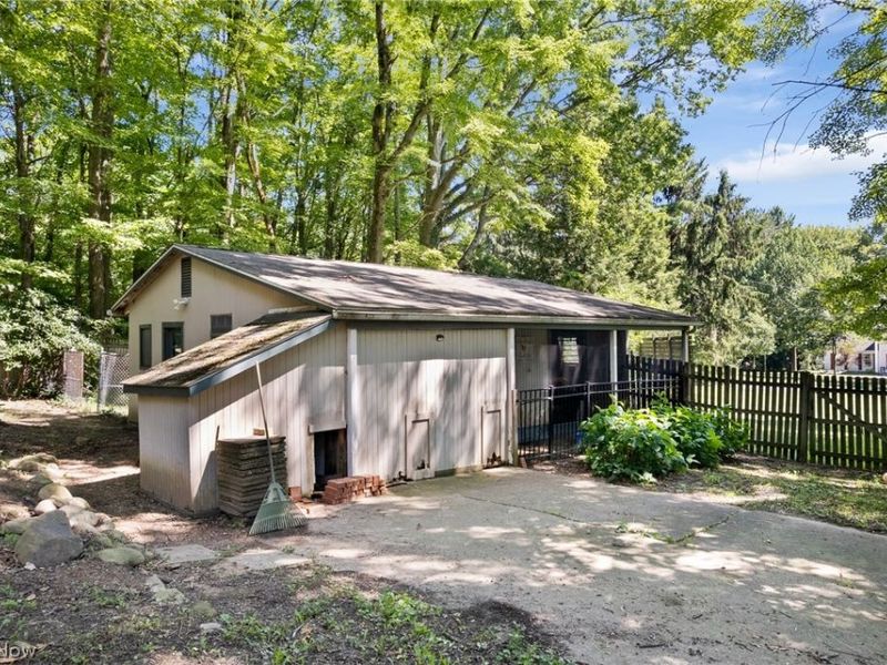 925 Sandin Road, Akron, OH 44333 Photo 37